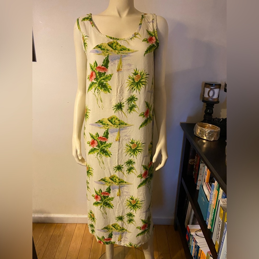 Pineapple Moon beach 🏖 Drees  size M